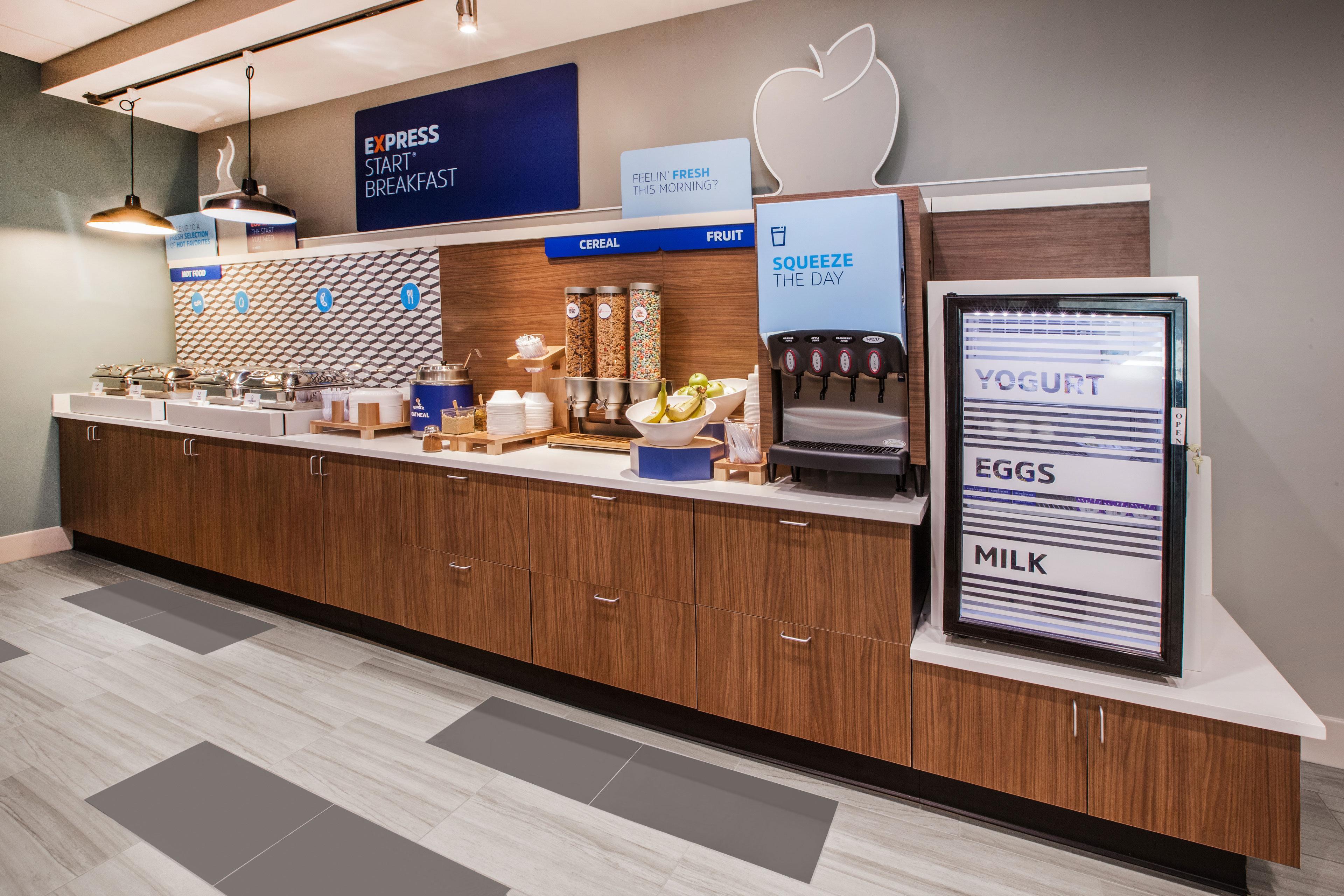 Holiday Inn Express - Alliance By Ihg Exterior foto